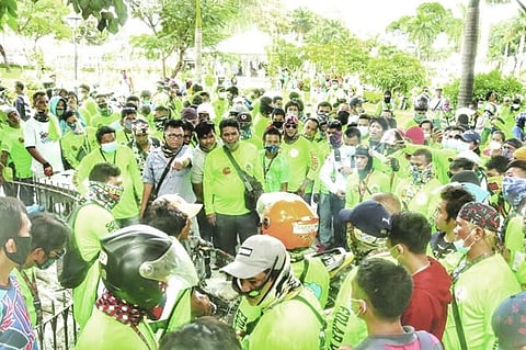 QUARANTINE VIOLATION. Artist Maria Victoria Beltran cites a Nov. 8, 2020 gathering by EdLab Riders, supporters of Cebu City Mayor Edgardo Labella, in her complaint against the mayor. (Amper Campaña)