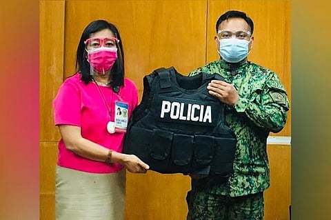 ZAMBOANGA. The city government has purchased 10 bulletproof vests for the Zamboanga City Police Office as part of its security program. A photo handout shows Mayor Maria Isabelle Climaco-Salazar handing over the bulletproof vests to Police Colonel Rexmel Reyes, ZCPO director. (SunStar Zamboanga) 