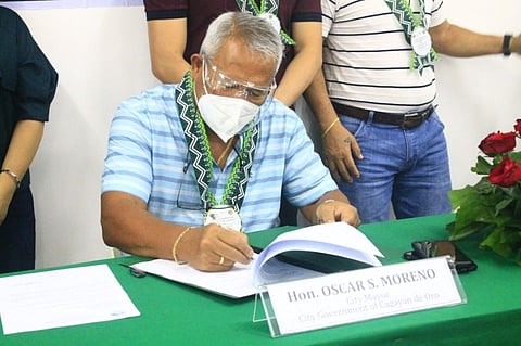 CAGAYAN DE ORO. Formal turnover and signing of the deed of donation for the Northern Mindanao Medical Center-Cagayan de Oro Center for Emerging and Re-emerging Infectious Diseases (NMMC-CDO CEREID) Thursday morning, April 8, in Barangay San Simon. (Photos by Jo Ann Sablad)