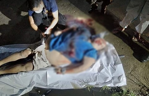 BACOLOD. A drug personality was shot to death by unidentified assailants in front of Barangay Estefania Hall, Bacolod City Wednesday evening. (Martian Muyco photo)