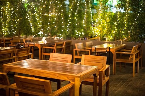 Resto-bar operations suspended for lack of special permits (Image from Pixabay) 