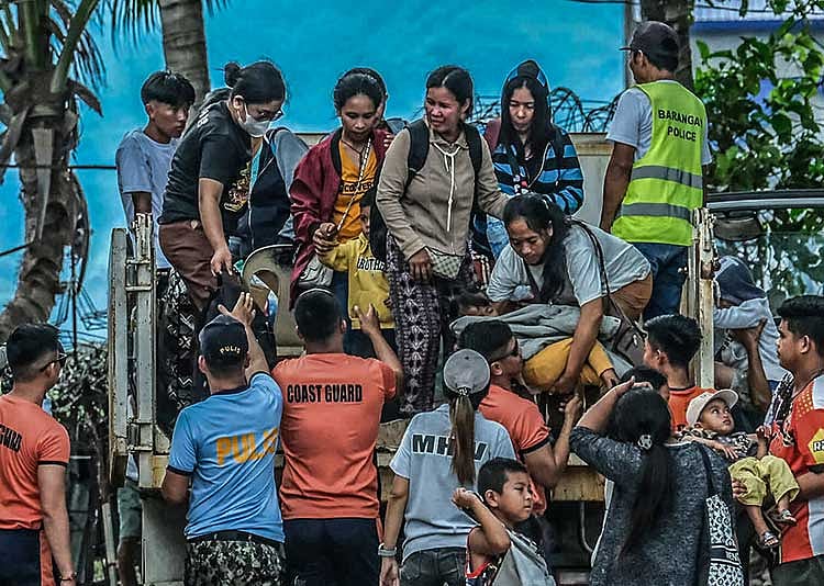 Mass evacuation underway after Kanlaon volcano eruption