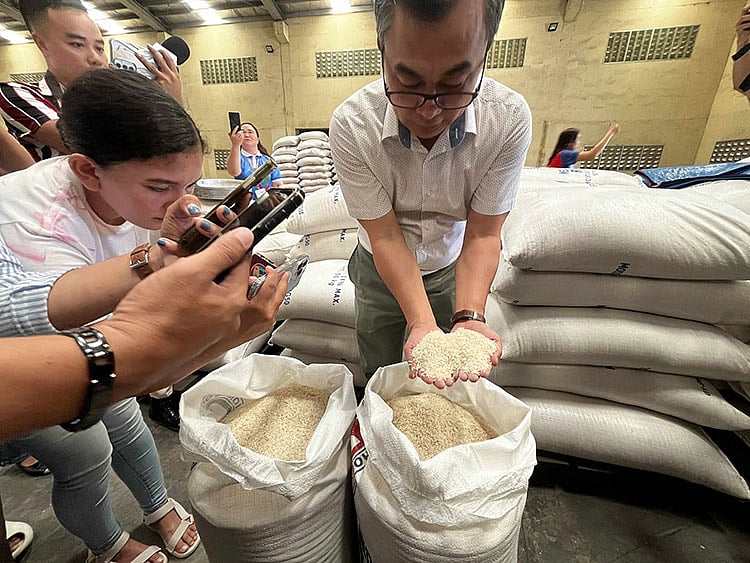 Cebu receives fresh NFA rice stocks as part of P20/kilo