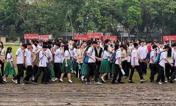 1,300 police deployed for Davao school opening
