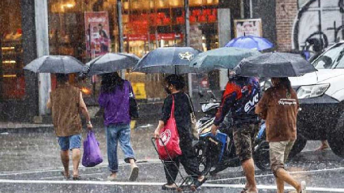 Thunerstorms ITCZ Brings Rains and Thunderstorms to Cebu