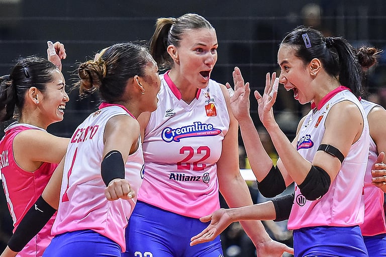 Creamline outlasts Petro Gazz in 4 sets
