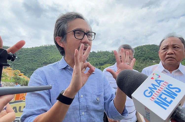 DPWH:Metro Cebu Expressway Repair Deadline Set for June 2026