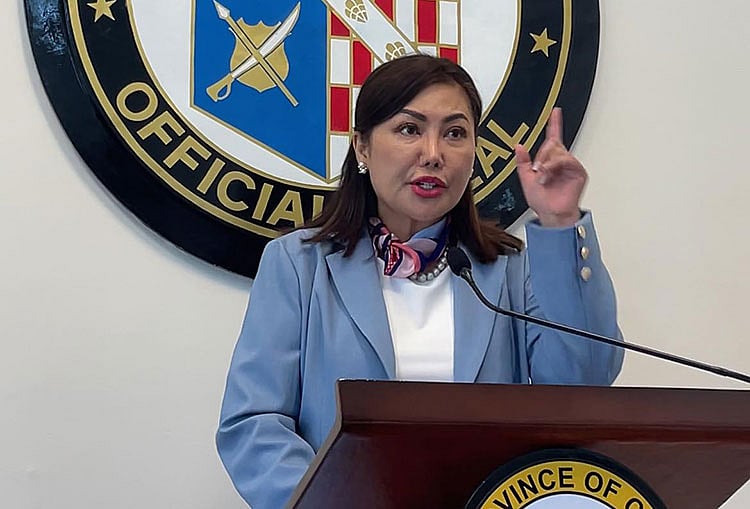 Baricuatro mihimakak nanghilabot sa botasyon sa impeachment sa VP