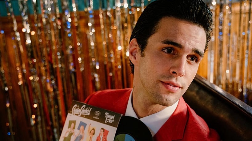 Stephen Sanchez to release new album 'Love, Love, Love'