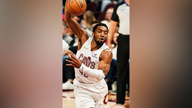 Mitchell nakasinati og bun-og sa mata