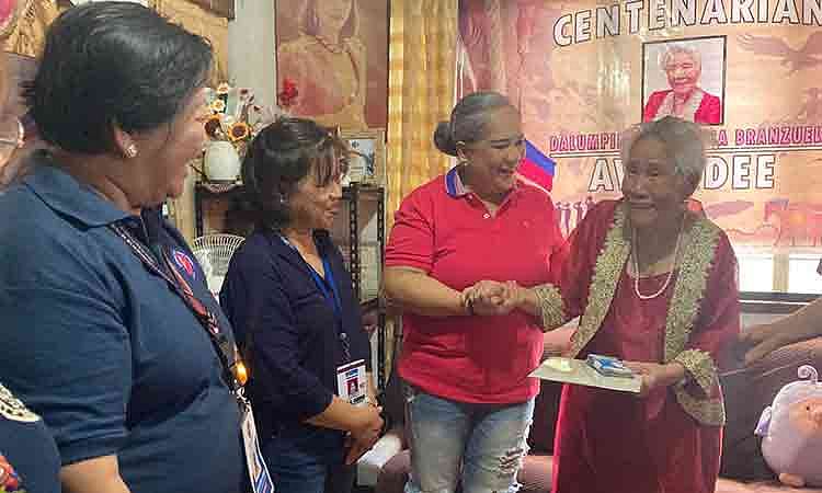 Nearly 4K senior citizens in Davao get cash gift in Q1