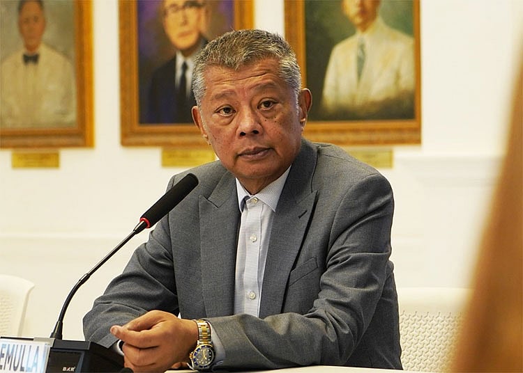 Senate sergeant-at-arms head suspended by Ombudsman