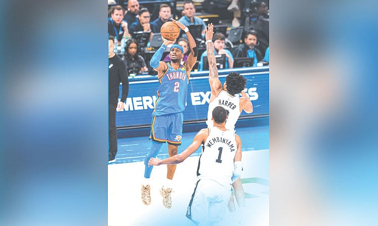 Thunder roar back