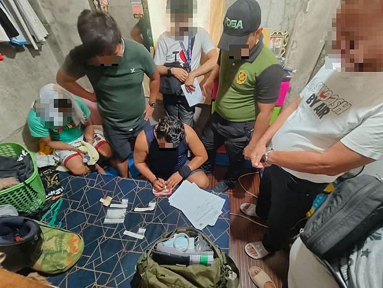 PDEA 7, police seize P884,000 worth of shabu, nab 4 suspects