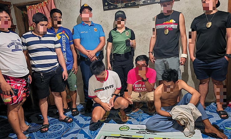 3 sikop sa ronda sa drug den sa Bohol