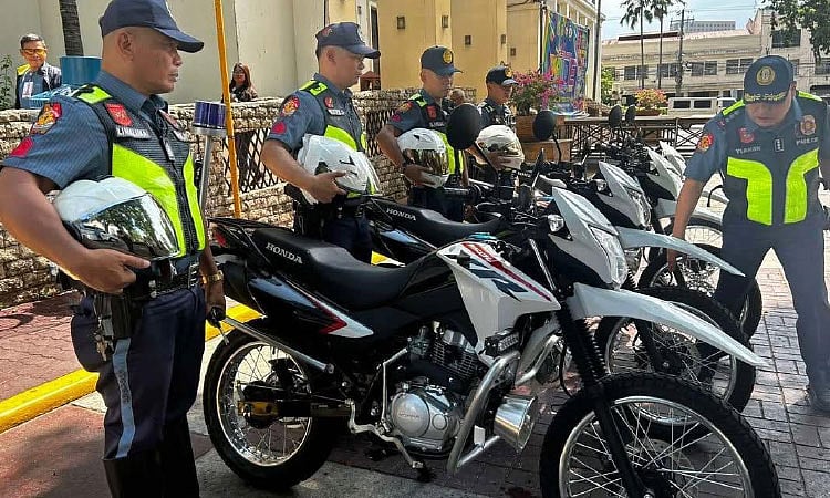 City Hall midonar og 4 ka motor
sa traffic unit