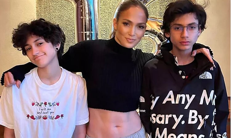 Jennifer Lopez’s twins accepted into five colleges, each get