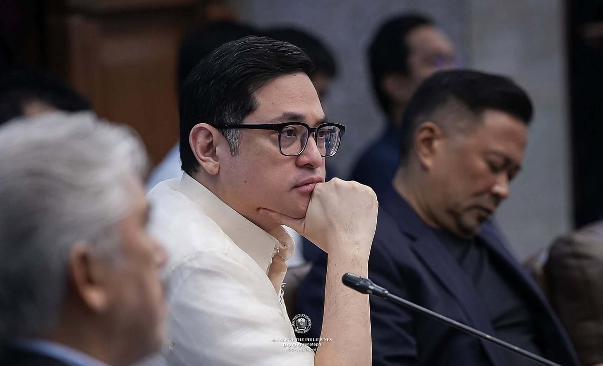 Aquino miawhag sa gobiyerno nga sulbaron ang isyu sa flood c