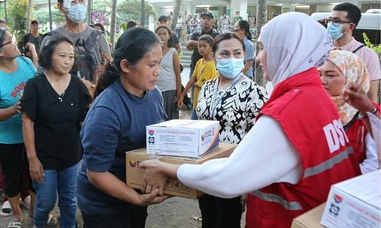Aid pours into Mindanao after devastating 7.8 quake