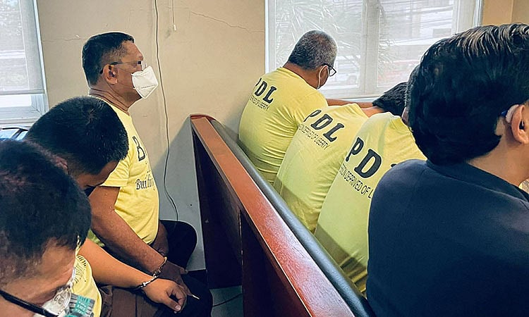7 ka opisyal sa DPWH gidid-an makapiyansa