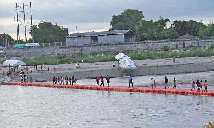 Pontoon floating bridge in Tarlac now passable