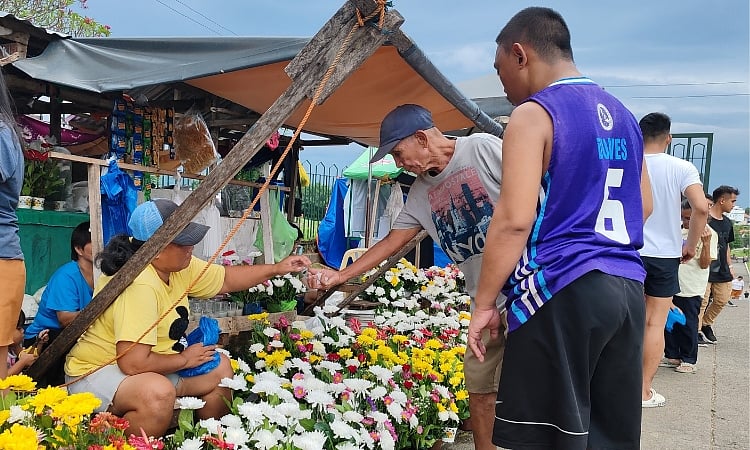 Vendors planning to sell at cemeteries during Undas must secure special permits