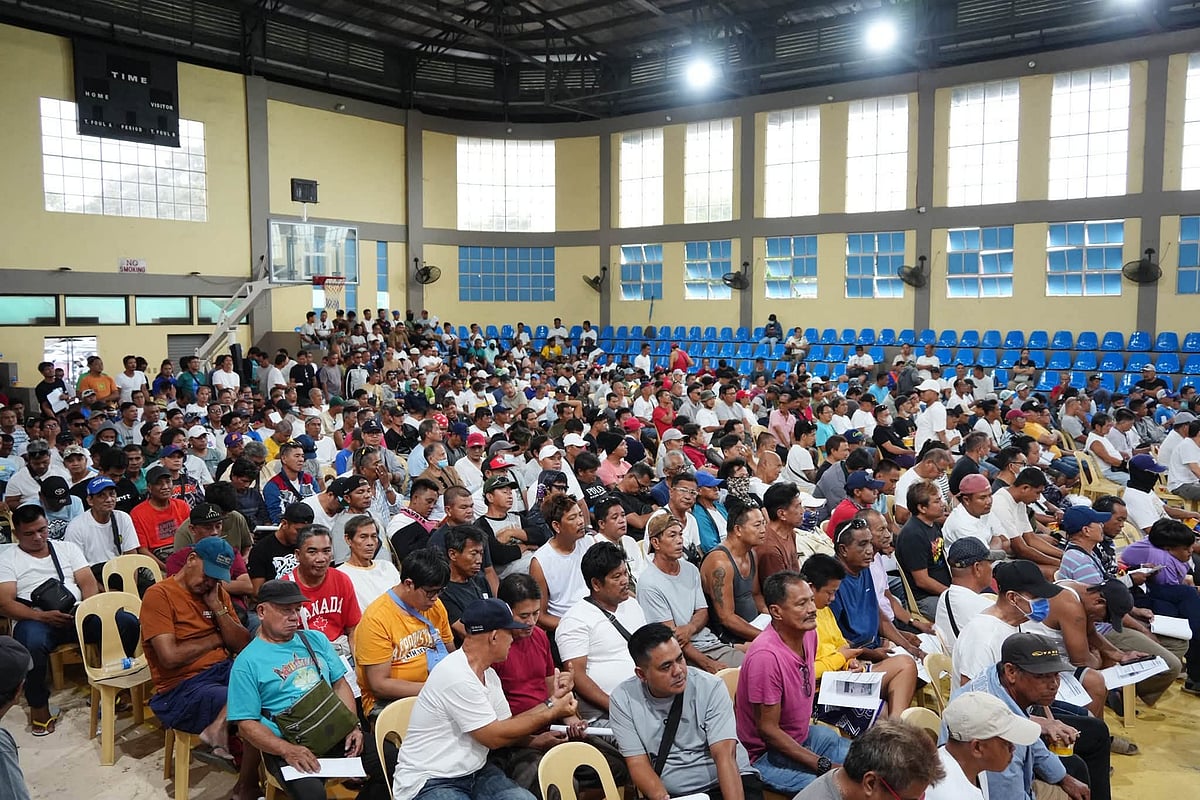 Tricycle, jeepney drivers in Lubao get P5,400 each