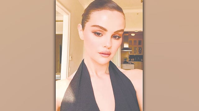 Selena Gomez admits to vaping addiction