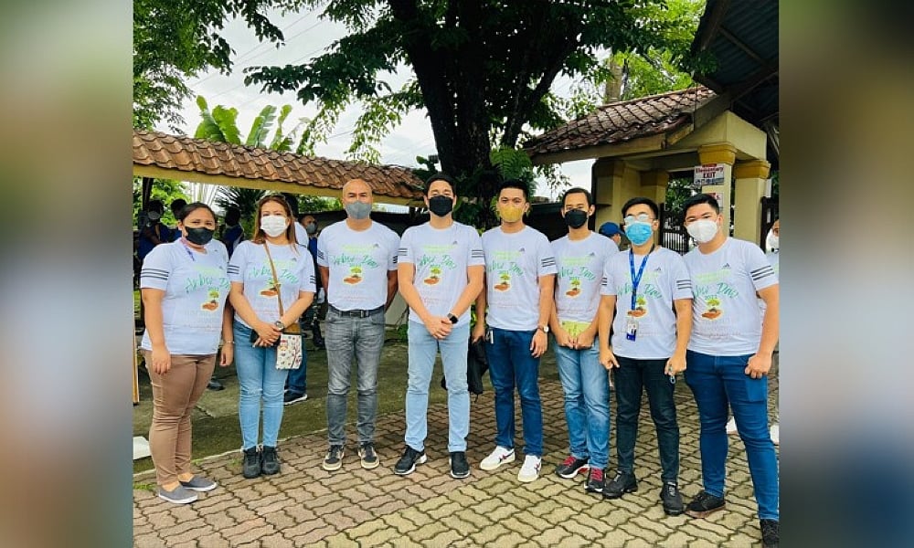 Mabalacat City plants 300 trees on Arbor Day
