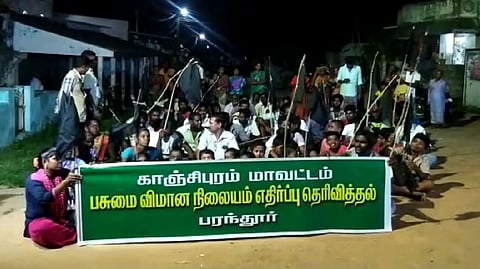 100 நாட்களை கடந்து பரந்தூர் பகுதி கிராம மக்கள் போராட்டம் நடத்தி வருகின்றனர்