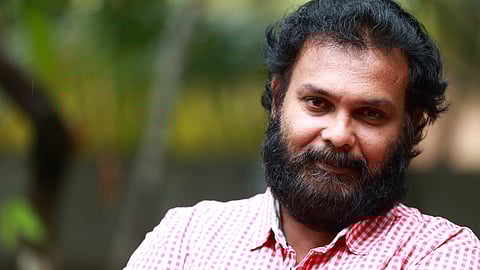 'ബഷീറിന്റെ മതിലുകള്‍ ഇല്ലെങ്കില്‍ എന്റെ മതിലുകളില്ല',കൊവിഡിലെ ഒറ്റയാള്‍ സിനിമ; അന്‍വര്‍ അബ്ദുള്ള അഭിമുഖം