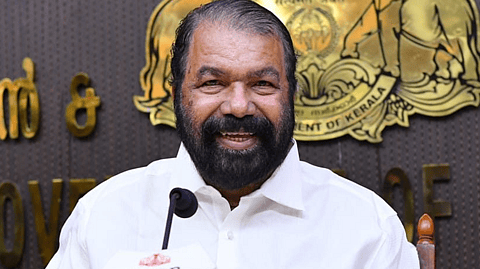 പണത്തിനോടുള്ള ആർത്തിയും അഹങ്കാരവും, കലോത്സവത്തിൽ സ്വാഗതഗാനം അവതരിപ്പിക്കാൻ നടി ആവശ്യപ്പെട്ടത് 5 ലക്ഷം രൂപയെന്ന് മന്ത്രി വി.ശിവന്‍കുട്ടി