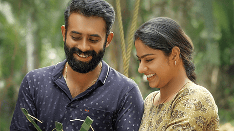 കല്യാണം കഴിഞ്ഞവർക്ക് റിലേറ്റ് ചെയ്യാൻ സാധിക്കുന്ന സിനിമയാണ് 'അൻപോട് കൺമണി': അർജുൻ അശോകൻ 
