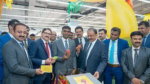 താരമായി മിയാസാക്കി മാങ്ങകള്‍, ലുലുവില്‍ മാംഗോ മാനിയ