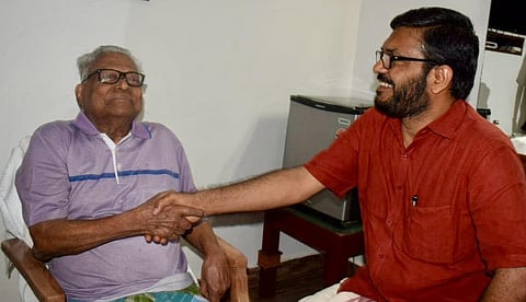 വിഎസ്; ജനങ്ങള്‍ക്കിടയില്‍ ജലാശയത്തിലെ മത്സ്യമെന്നപോലെ ജീവിച്ച ജനനായകന്‍
