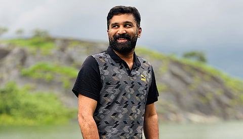 ബൽറാം പുറത്തല്ല, അകത്ത്;  സതീശൻ അറിയാത്ത ഡിജിറ്റൽ മീഡിയ സെല്ലിൽ തുടരും; കോൺ​ഗ്രസ് സൈബർ പോരാളികളുടെ ഓവർടൈം വർക്ക്