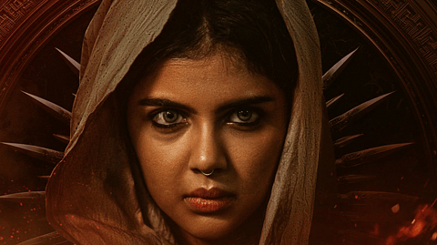 ഇത് ലോക സംഭവം, ഇൻഡസ്ട്രി ഹിറ്റ് ആയി കല്യാണി പ്രിയദർശൻ ചിത്രം 'ലോകഃ ചാപ്റ്റർ 1: ചന്ദ്ര'