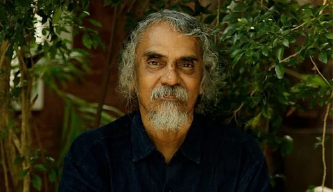 വലതുപക്ഷത്തിന് എന്തും ചെയ്യാം, ഇടതുപക്ഷത്തിന് അതിനുള്ള ലൈസന്‍സില്ല, അമൃതാനന്ദമയിയുടെ രാഷ്ട്രീയം വ്യക്തം; കെ.ഇ.എന്‍ അഭിമുഖം