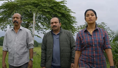 'കുറ്റകൃത്യങ്ങൾ പാതിരാത്രിയെ സ്നേഹിക്കുന്നു'; ഗംഭീര ത്രില്ലർ ഉറപ്പ് നൽകി 'പാതിരാത്രി' ട്രെയ്‌ലർ