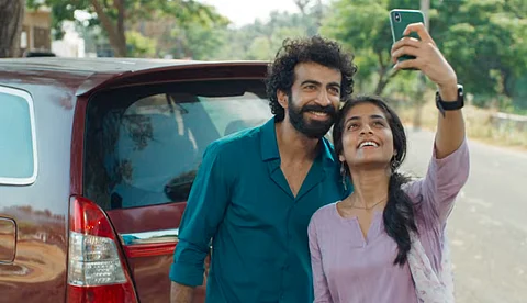 First Love gets a second chance; പ്രണയത്തിന്റെ  ‘ഇത്തിരി നേരം', ട്രെയ്‌ലർ റിലീസ് ചെയ്തു