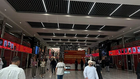 ഷാർജ പുസ്തകമേളയ്ക്ക് പ്രൗഢ ഗംഭീര തുടക്കം