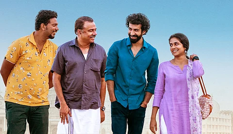 ഇത്തിരി തൊട്ടുതലോടുന്ന 'ഇത്തിരി നേരം'