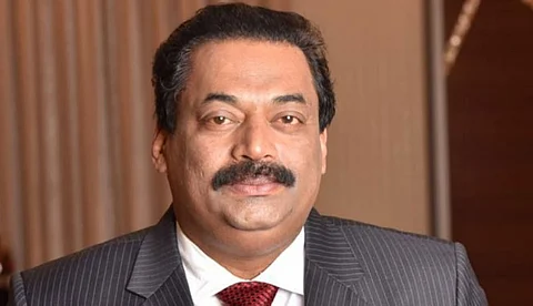 കോണ്‍ഫിഡന്റ് ഗ്രൂപ്പ് ഉടമ സി.ജെ.റോയ് ജീവനൊടുക്കി; സംഭവം ഇന്‍കം ടാക്‌സ് റെയ്ഡിനിടെ 