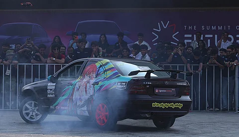ഫെസ്റ്റിവല്‍ ഓഫ് സ്പീഡ്; വാഹന പ്രേമികളുടെ മനം കവര്‍ന്ന് സമ്മിറ്റ് ഓഫ് ഫ്യൂച്ചറിലെ ഓട്ടോ എക്‌സ്‌പോ