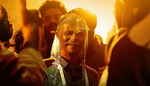 'കോമഡി കാണിച്ച് ബോറടിച്ചു ഇനിയൊരു ട്വിസ്റ്റൊക്കെ വേണ്ടേ'; 'ആശാൻ' ട്രെയ്‌ലർ