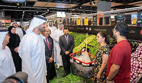 ഭക്ഷ്യ ലഭ്യതയും വിലസ്ഥിരതയും ഉറപ്പുവരുത്താന്‍ വിപണി സന്ദർശനം നടത്തി
യുഎഇ മന്ത്രി അബ്ദുല്ല ബിൻ തൗഖ് അൽ മർറി
