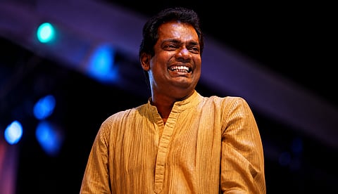 ഓര്‍മകളില്‍, കള്ളന്‍ എന്ന കവിത മോണോ ആക്ട് ആയി അവതരിപ്പിക്കുന്ന സലിം കുമാര്‍