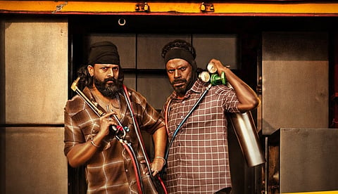 ചിരി ട്രാക്കിൽ ജയസൂര്യയും വിനായകനും; കയ്യടി നേടി ടൈറ്റന്‍സ്