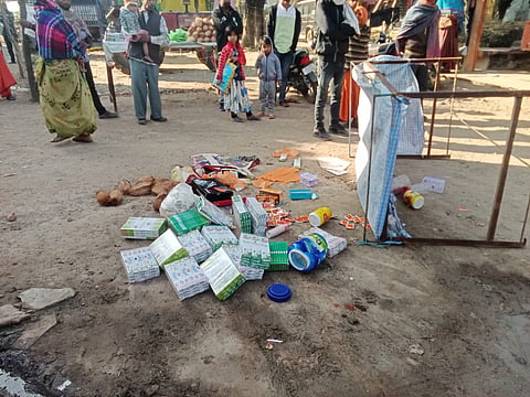 दलित दुकानदार की तोड़ी गई दुकान