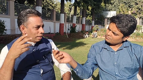 ललन पासवान के साथ पत्रकार राजा मीना कोटवाल 